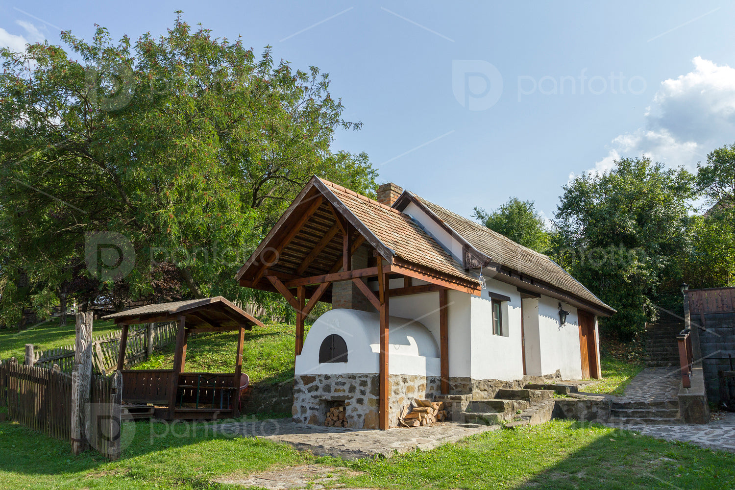Traditional village house in Hollókő