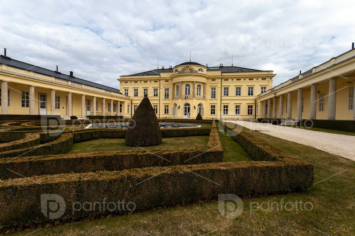 Károlyi Palace in Fehérvárcsurgó
