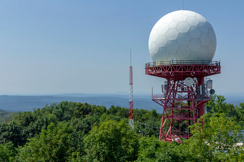 Radar station on the Kőris